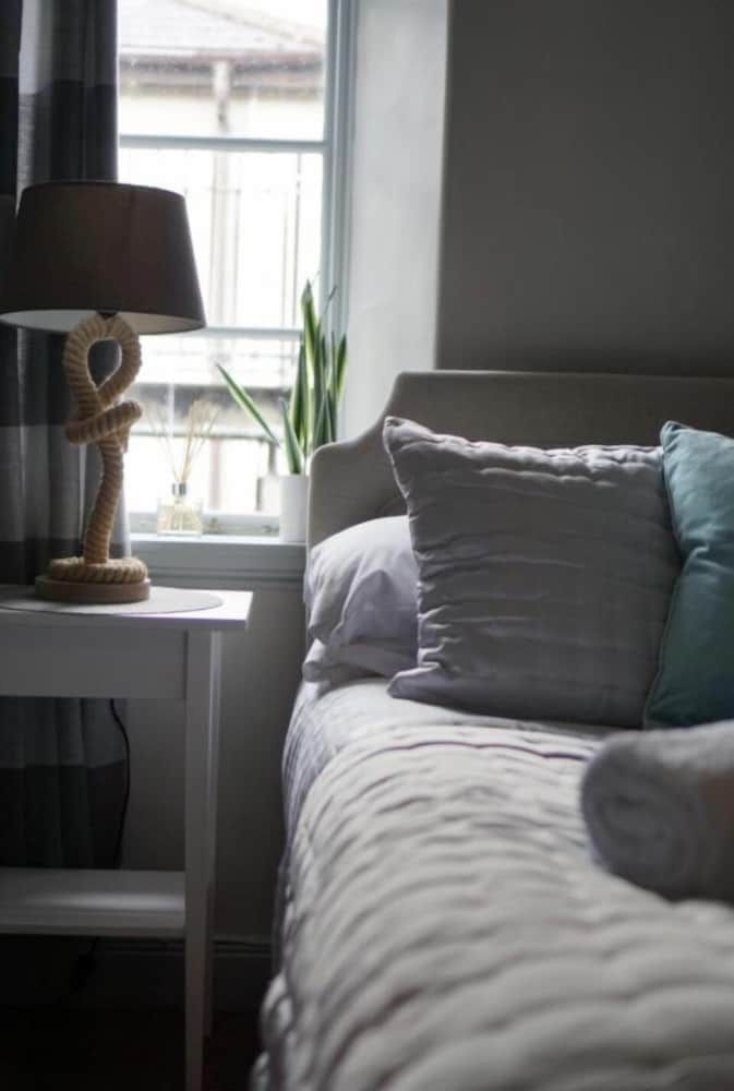 Molesworth Arms Economy Double Room 8