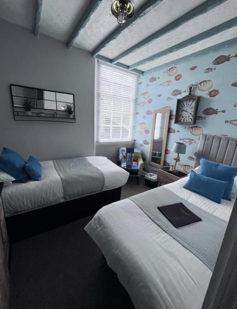 Molesworth Arms Classic Twin Room