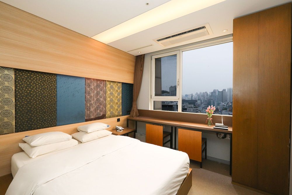 Hotel The Designers Hongdae Standard Double Room