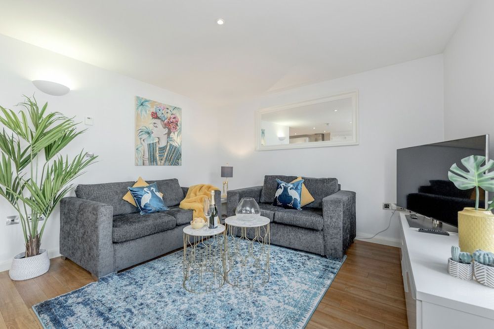 Deluxe Apartment