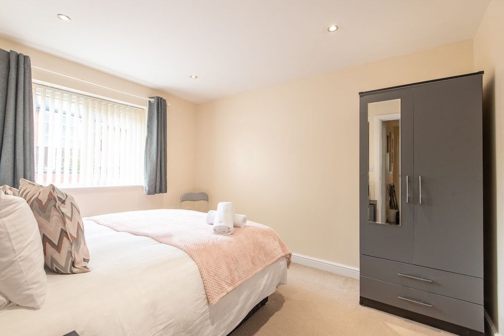 Apartment 5 Apartment, Private Bathroom, Courtyard View (No.5) 3