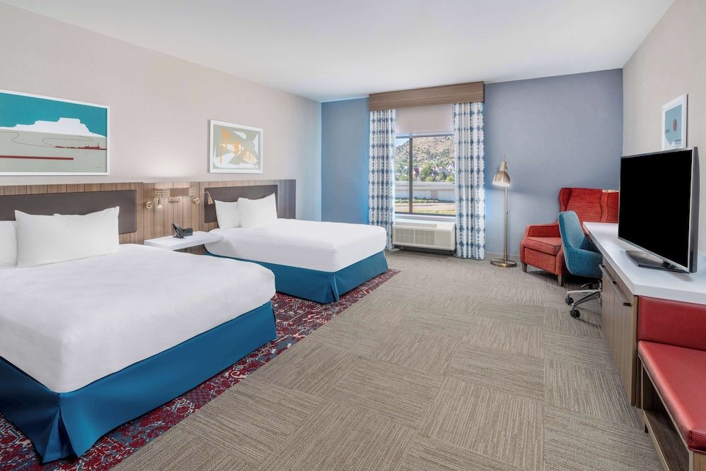 Room, 2 Queen Beds, Accessible, Bathtub