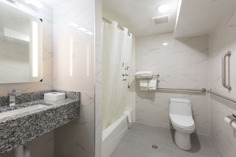 undefined Hotel Ninety Five 9