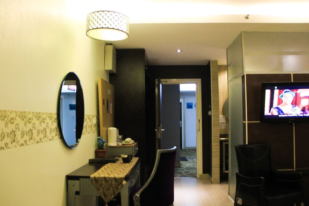 Shervinton Executive Boutique Hotel Superior Double Room, No Windows 4