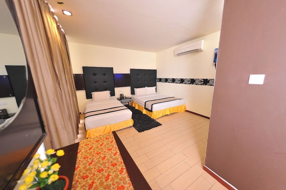 Shervinton Executive Boutique Hotel Family Room 2