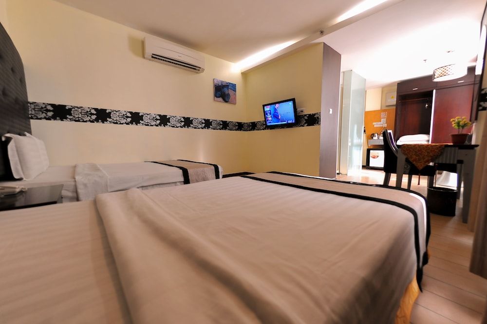 Shervinton Executive Boutique Hotel Family Room 4