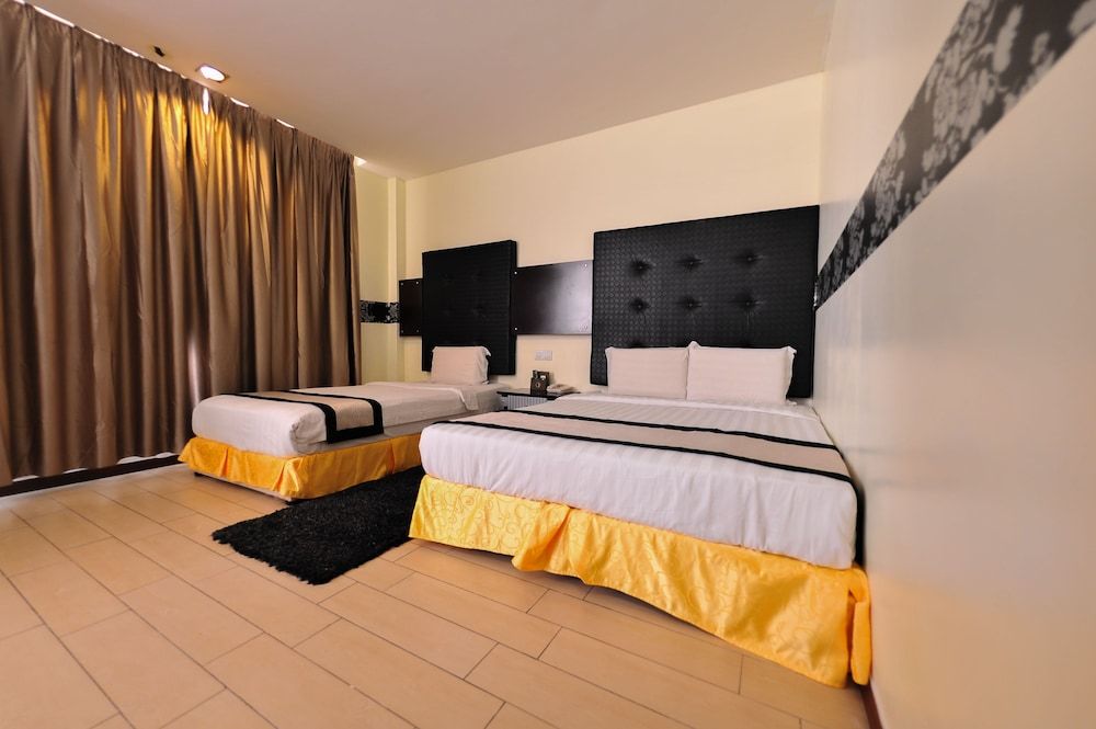 Shervinton Executive Boutique Hotel Family Room 3