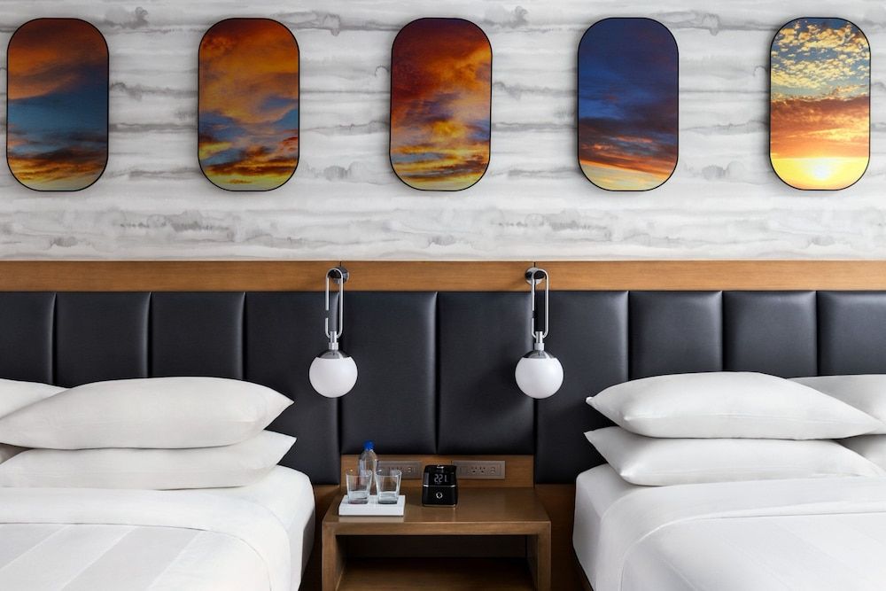 Marriott New York JFK Airport Standard Room, 2 Queen Beds