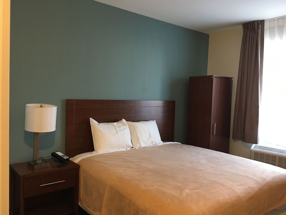 undefined Magna Hotel 3