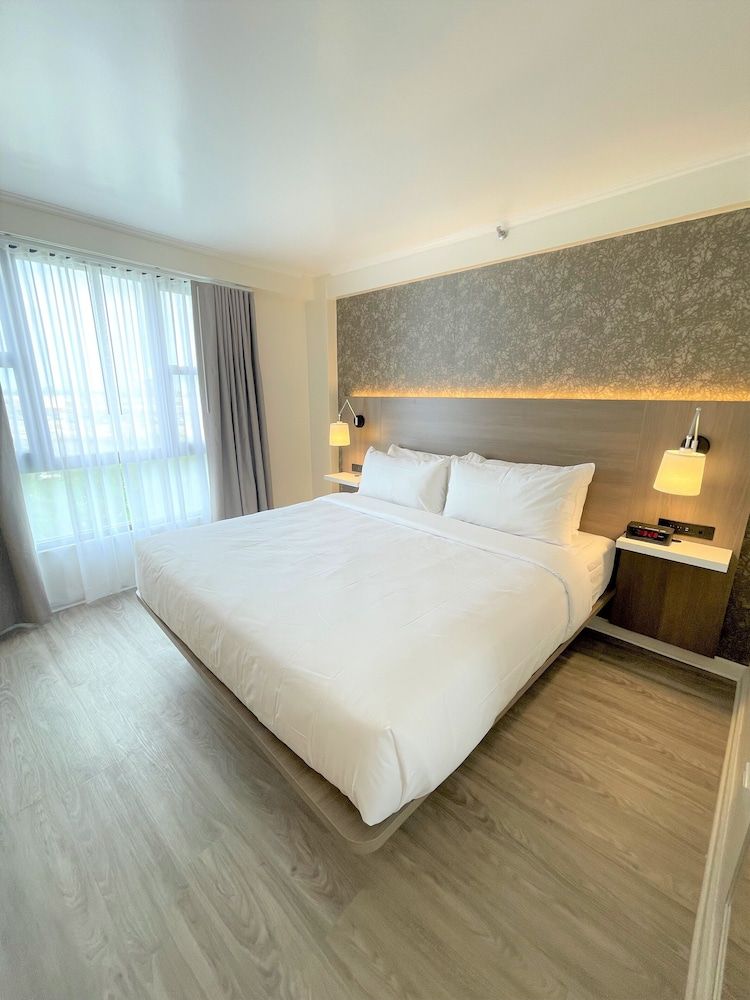Garden Inn & Suites Deluxe Suite