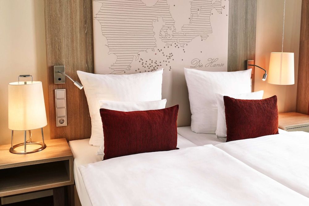 Steigenberger Hotel Bremen Deluxe Room 2