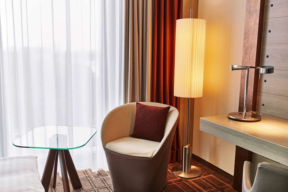 Steigenberger Hotel Bremen Deluxe Room 10