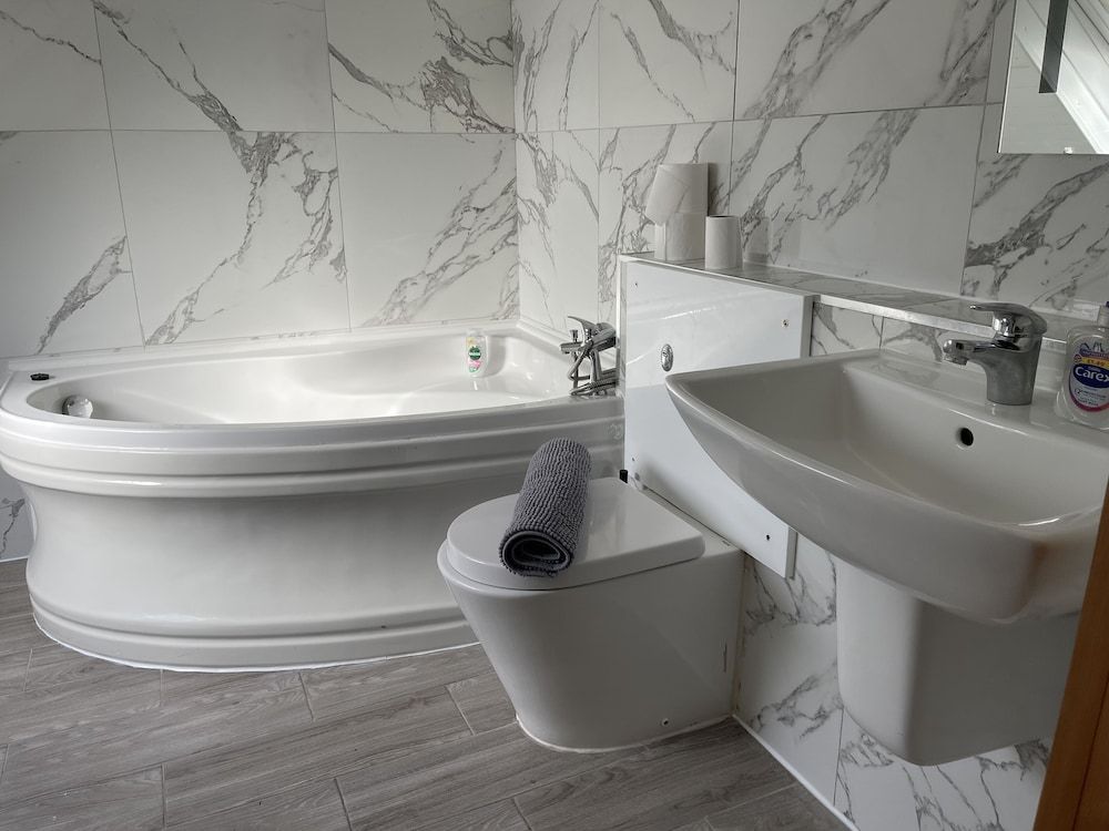 Six Bells Hotels Standard Double Room 12