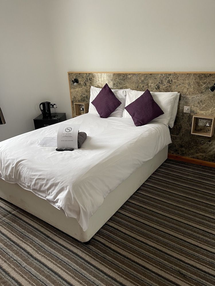 Six Bells Hotels Standard Double Room 2