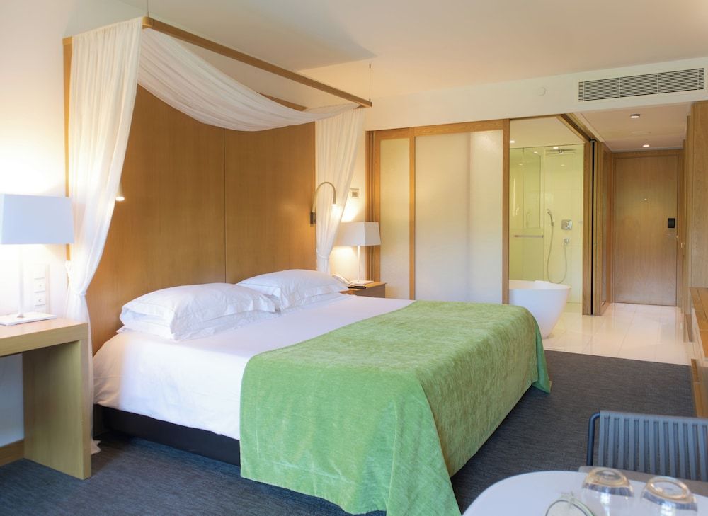 EPIC SANA Algarve Hotel Deluxe Room, Pool View 2