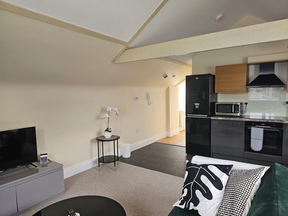 Charming 1-bed Loft in Caerleon Apartment 8