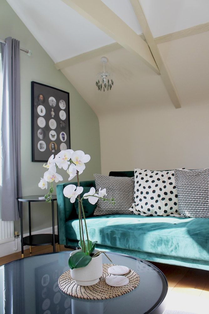 Charming 1-bed Loft in Caerleon Apartment 3