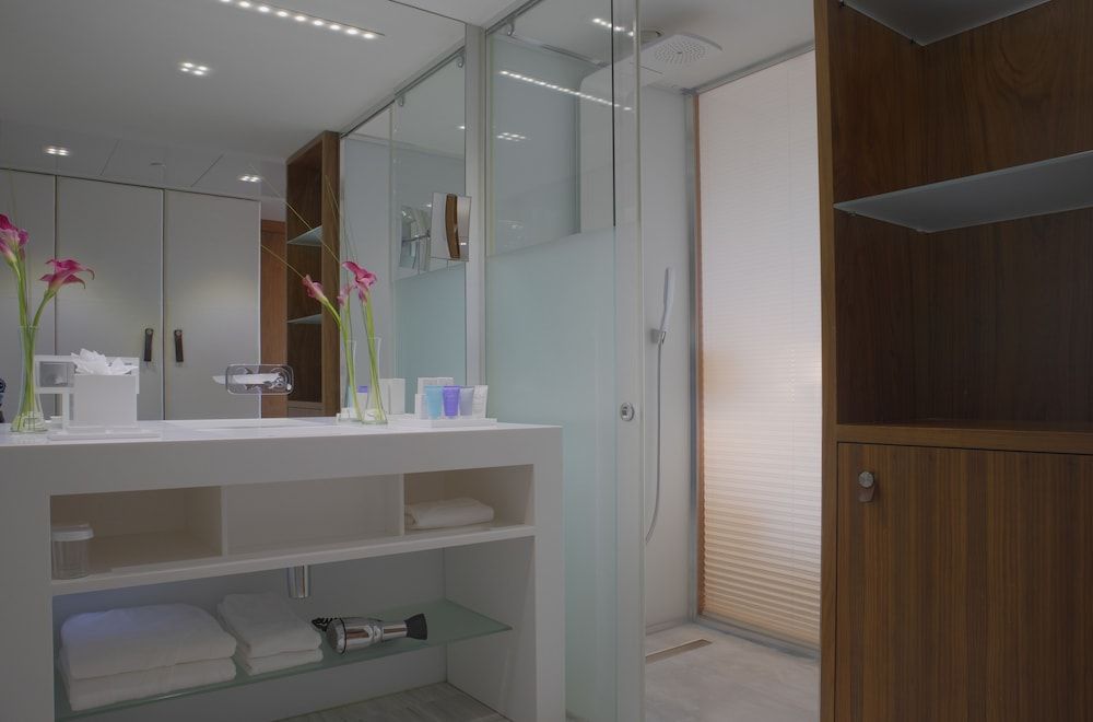 EPIC SANA Lisboa Hotel Deluxe Double Room 5