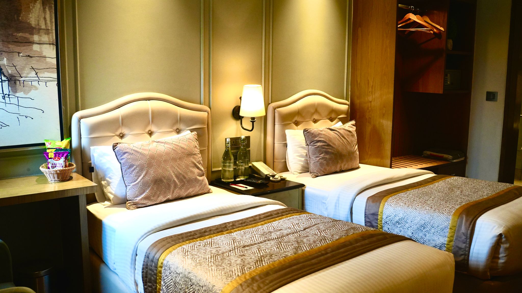 The Corus Elite Room 2