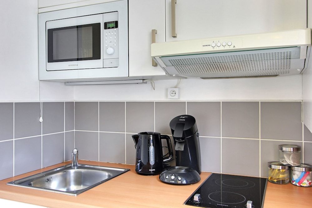Short Stay Group Museum View Serviced Apartments Studio, 1 Double Bed 6
