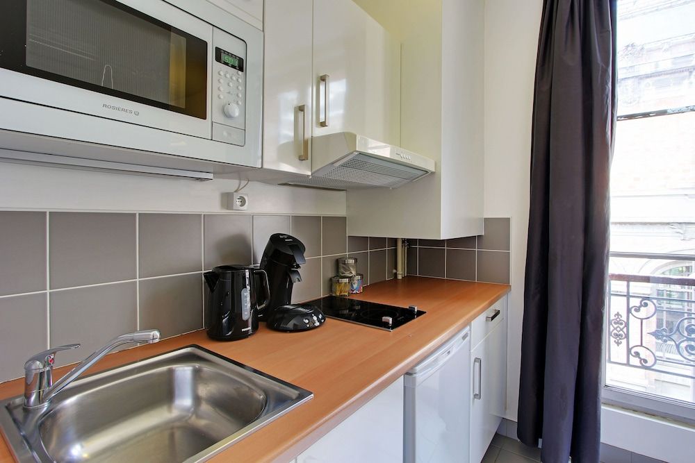 Short Stay Group Museum View Serviced Apartments Studio, 1 Double Bed 7