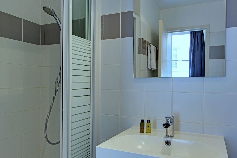 Short Stay Group Museum View Serviced Apartments Studio, 1 Double Bed 10