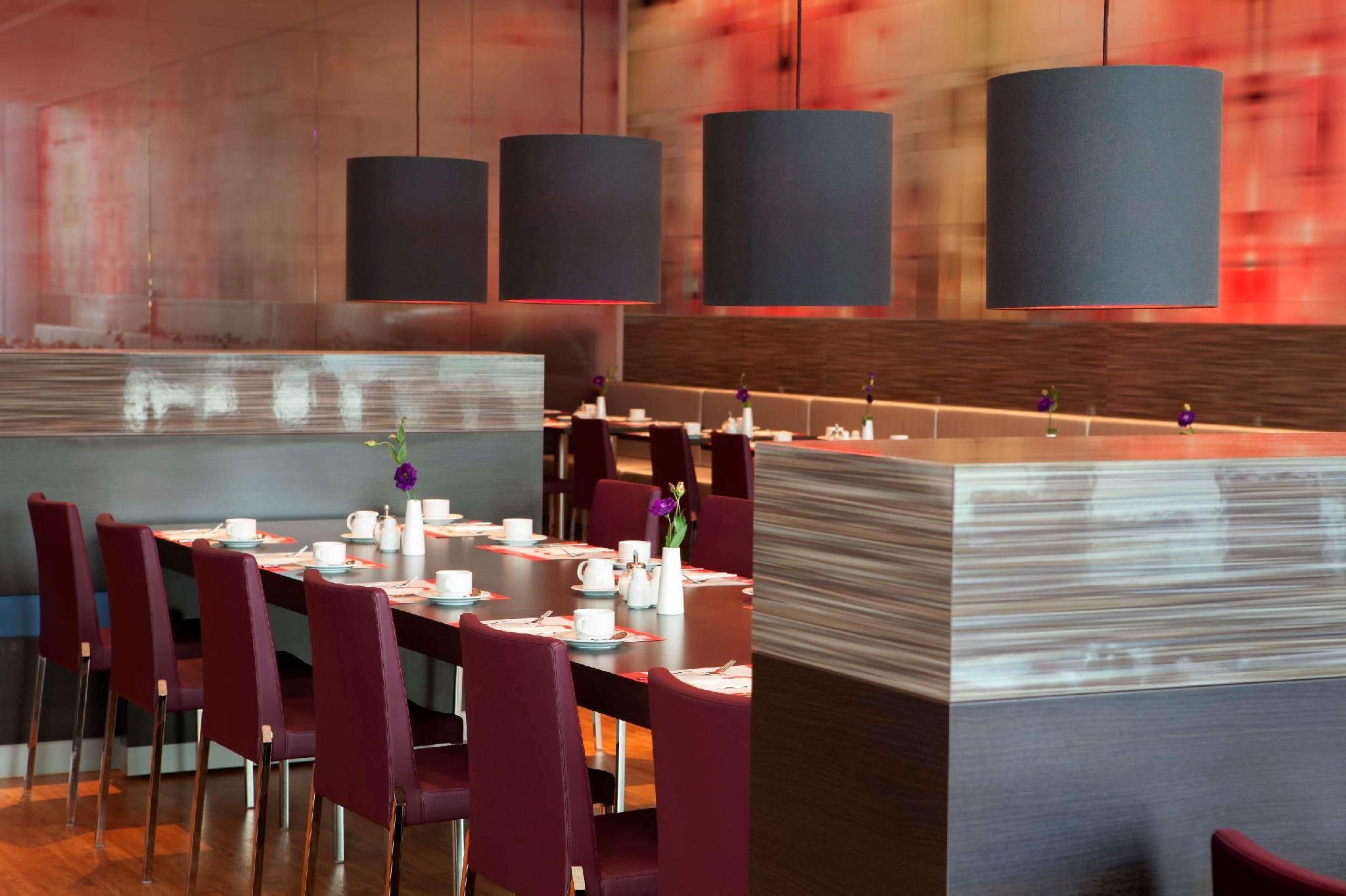 undefined IntercityHotel Berlin Hauptbahnhof 6