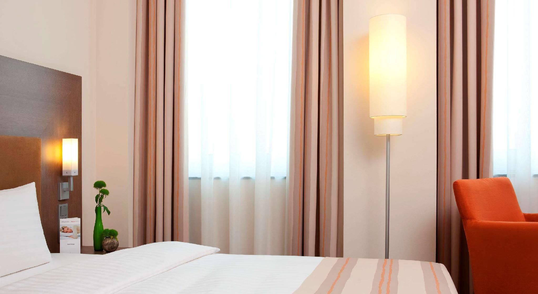 IntercityHotel Berlin Hauptbahnhof Standard Twin Room 6