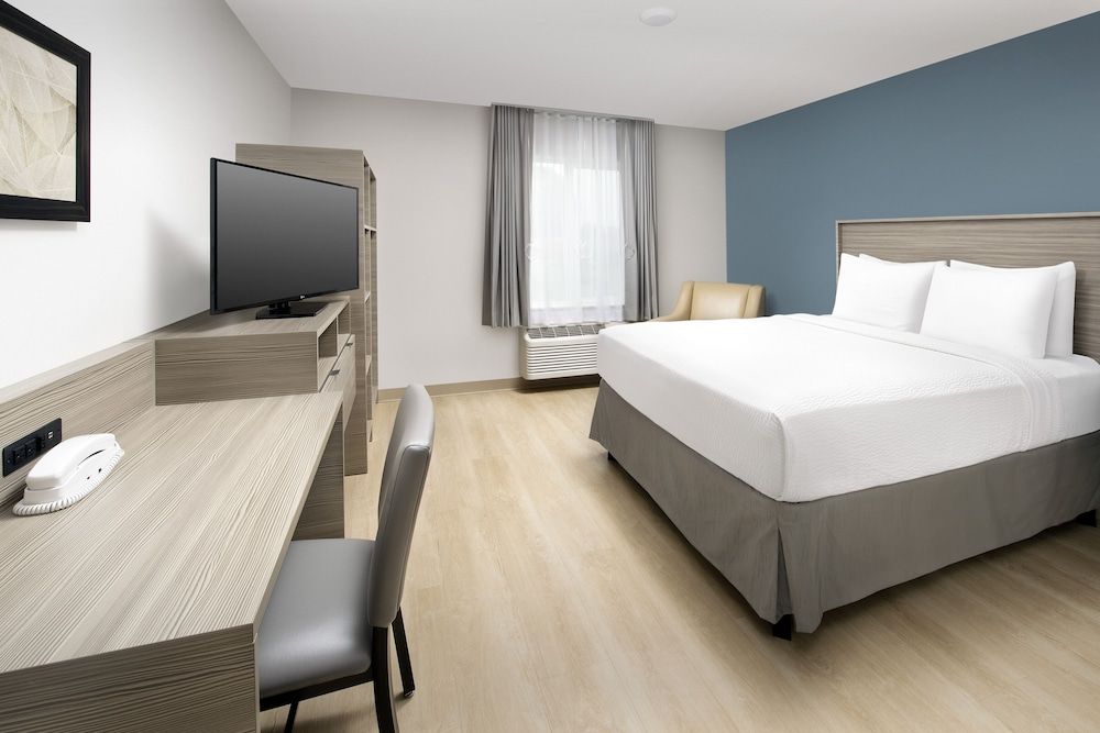 Room, 1 Queen Bed, Accessible, Non Smoking (Accessible Tub)