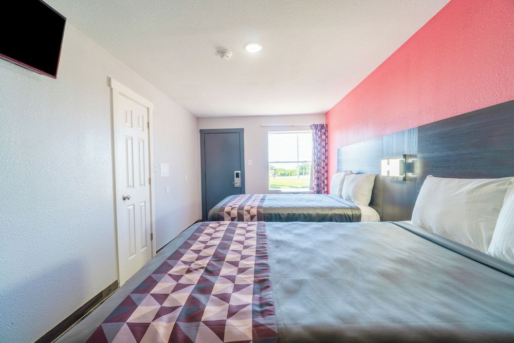 Royal Inn by OYO Room, 2 Queen Beds, Non Smoking 4