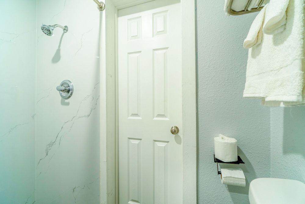 Royal Inn by OYO Room, 2 Queen Beds, Non Smoking 14