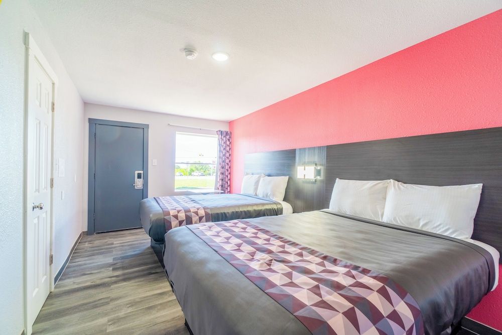 Royal Inn by OYO Room, 2 Queen Beds, Non Smoking 2