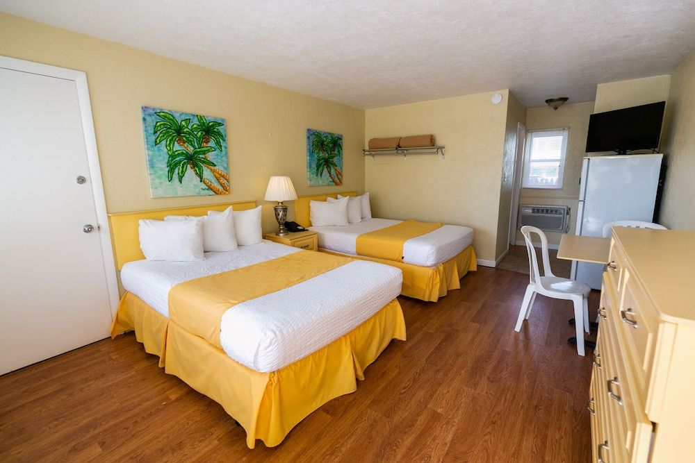 Standard Room, 2 Double Beds, Non Smoking, Kitchenette