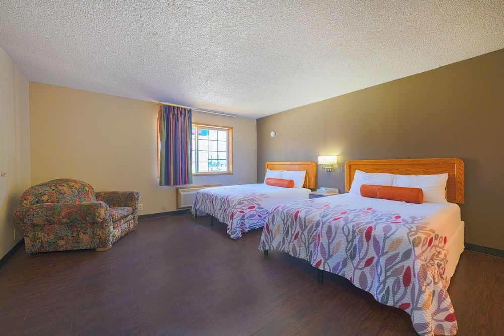 Budget Inn Gladstone By OYO - Portland/Clackamas Premium Room, 2 Queen Beds, Kitchenette 2