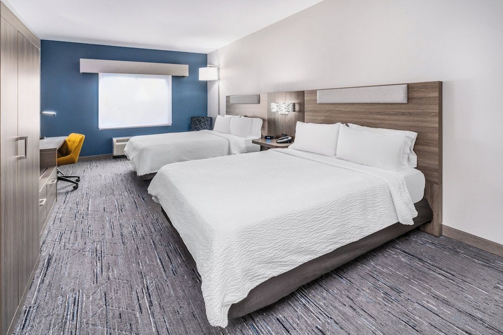 Suite, 2 Queen Beds, Accessible (Communications)