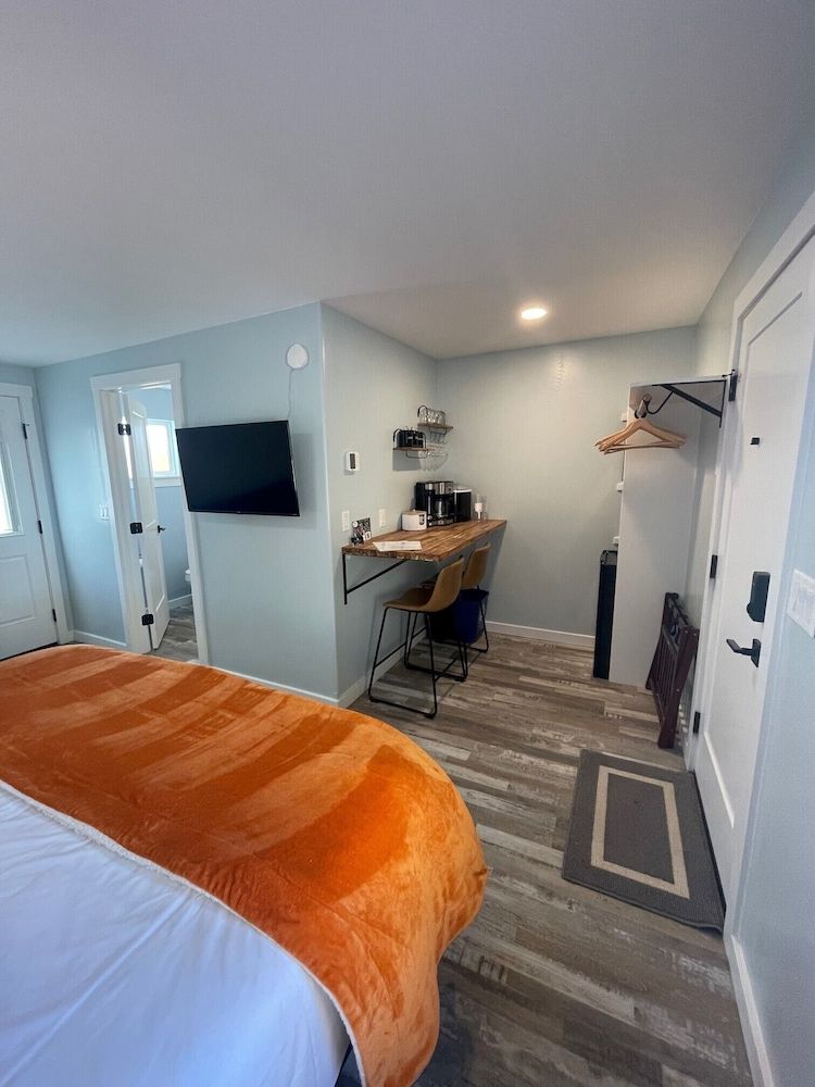 The Homestead Comfort Room