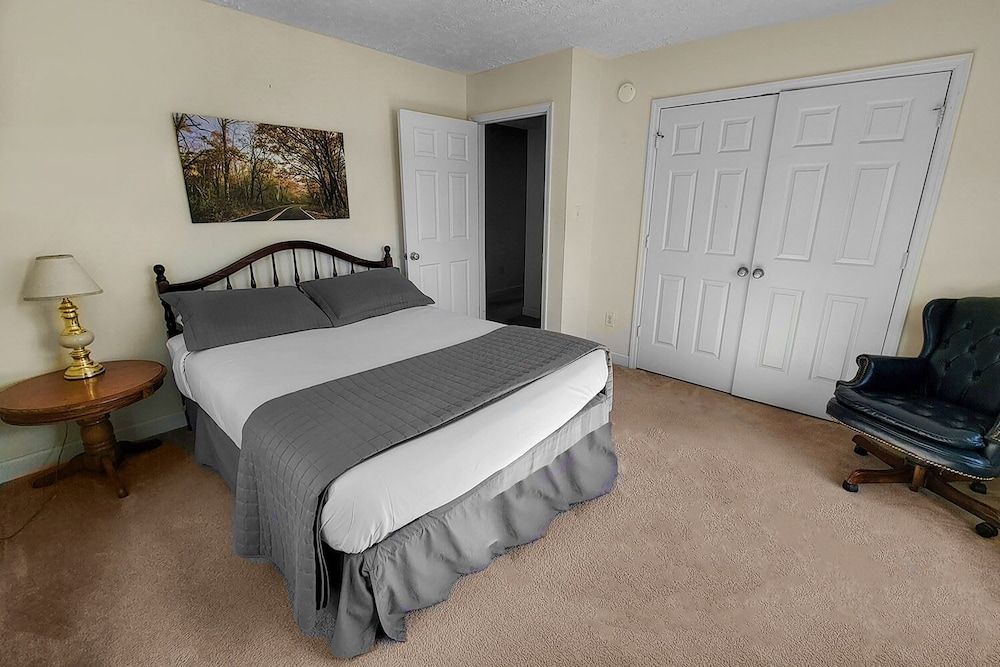 Love Ridge Mountain Lodging Torry Ridge Cabin, 3 Bedrooms, Hot Tub, Mountain View 2