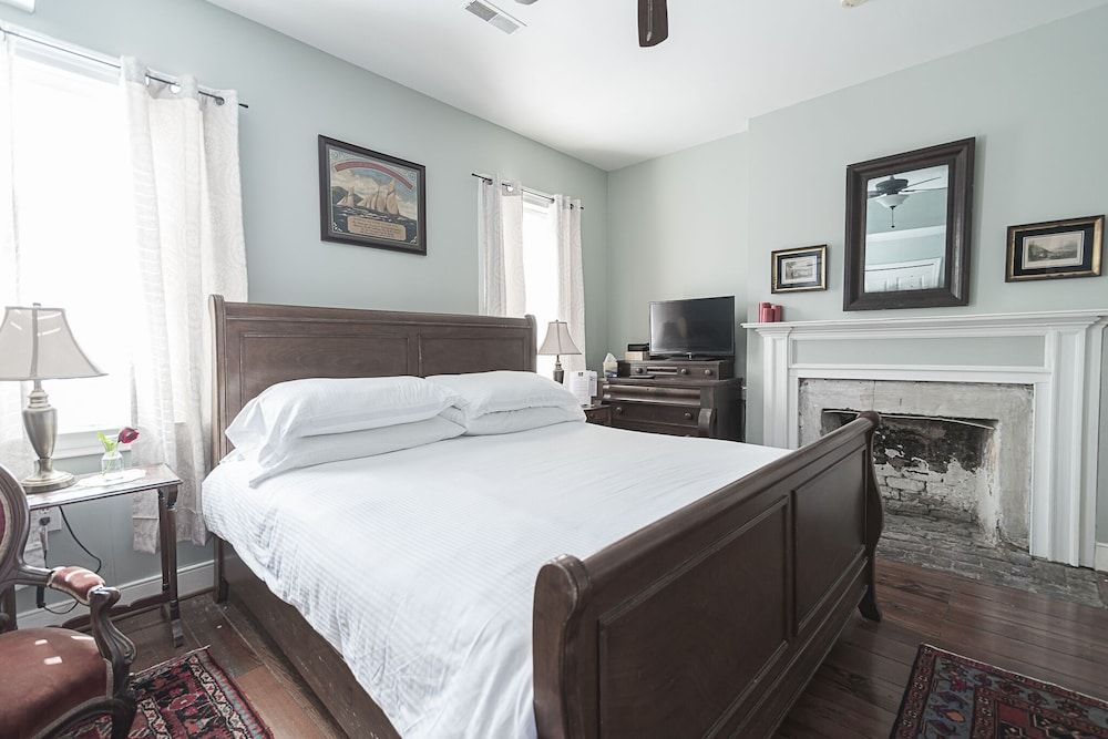 Light Horse Inn Studio Suite 3