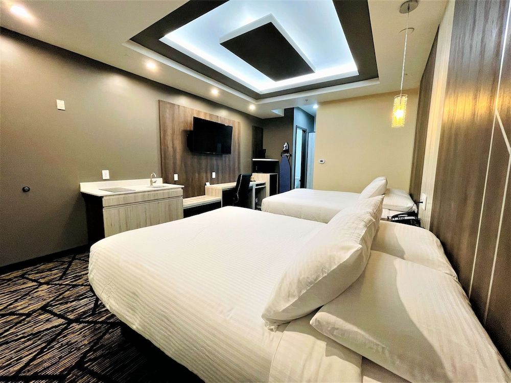 SureStay Hotel by Best Western Houston Southeast Standard Room, 2 Queen Beds, Non Smoking, Kitchenette 2