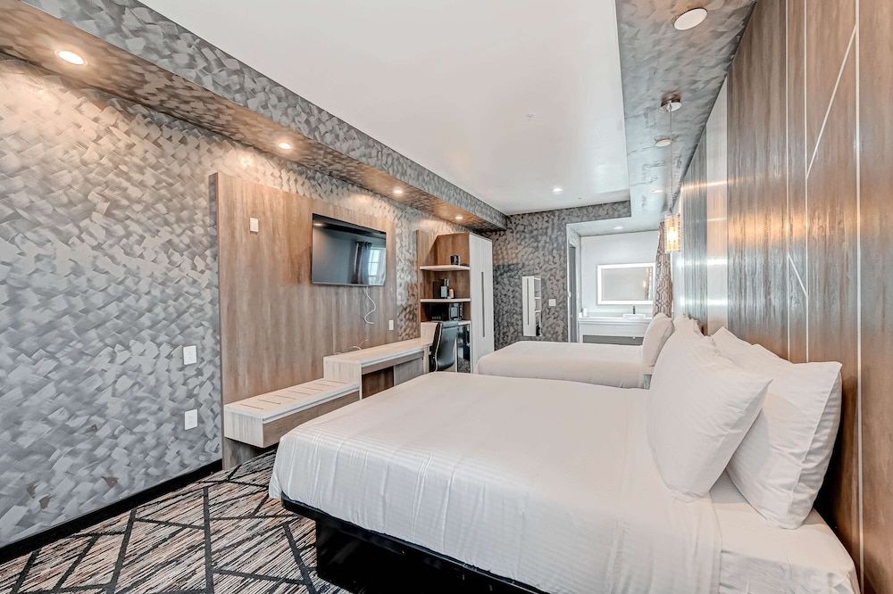 Standard Room, 2 Queen Beds, Non Smoking