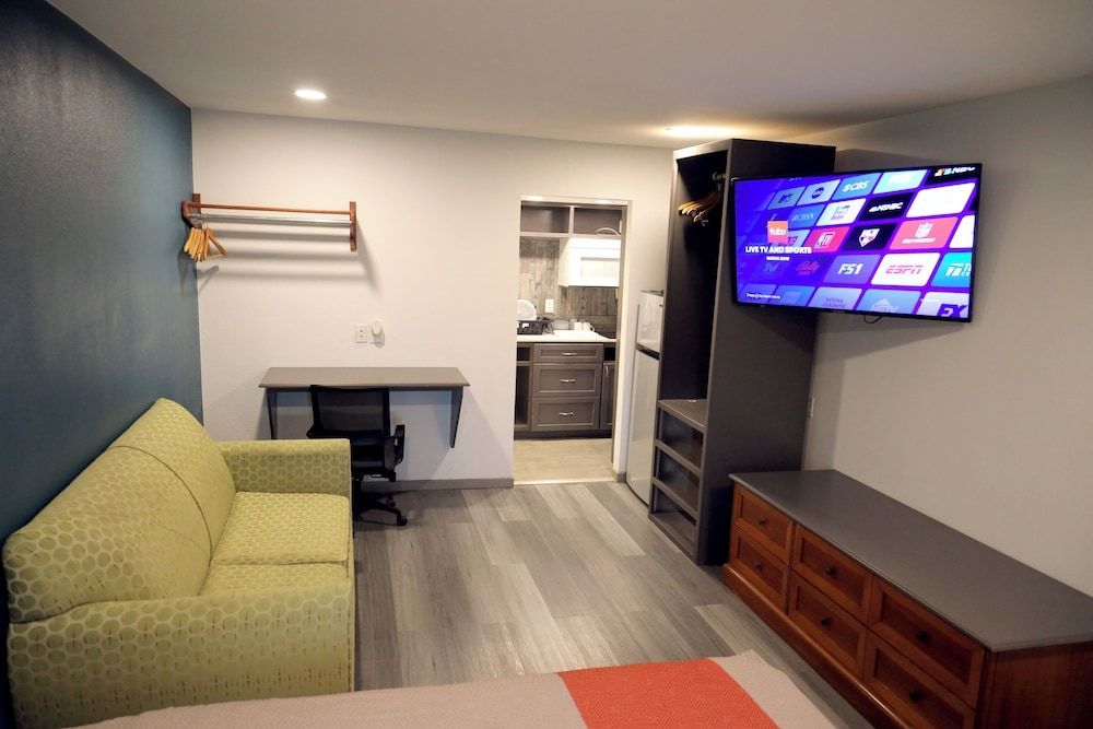 TOWN PLACE STUDIO Economy Studio Suite 5