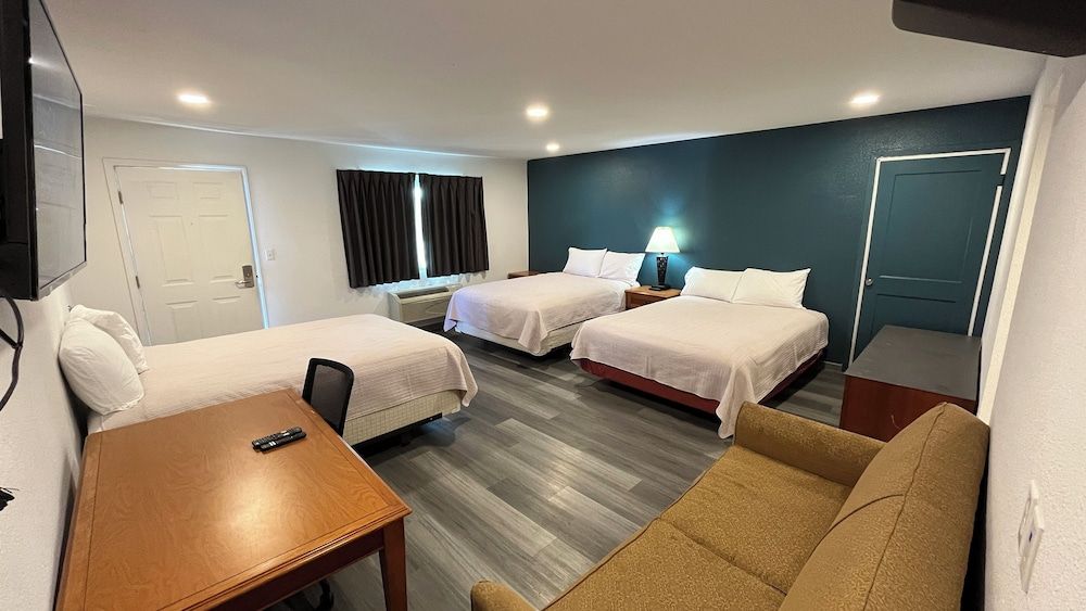 TOWN PLACE STUDIO Economy Studio Suite 6