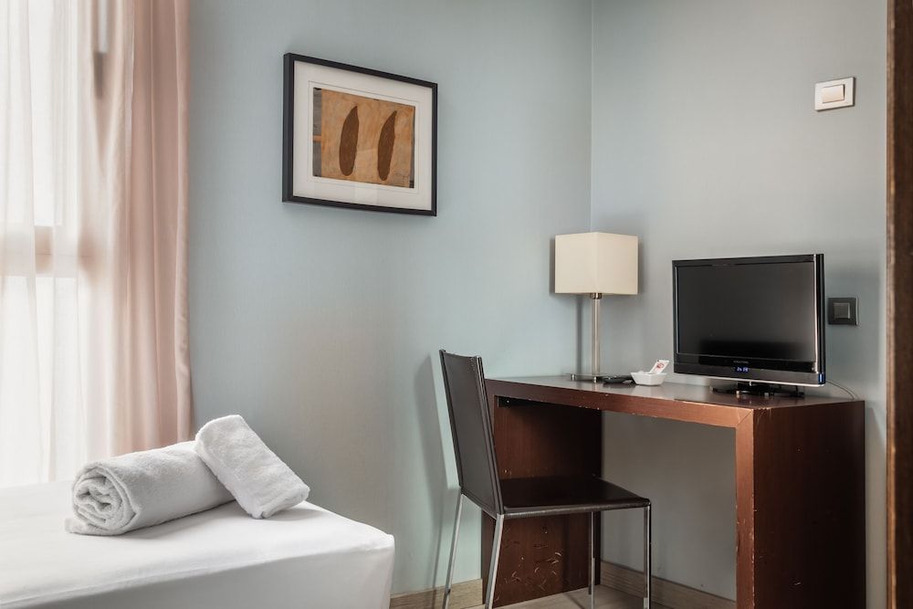 Hotel Madanis Liceo Standard Room 11