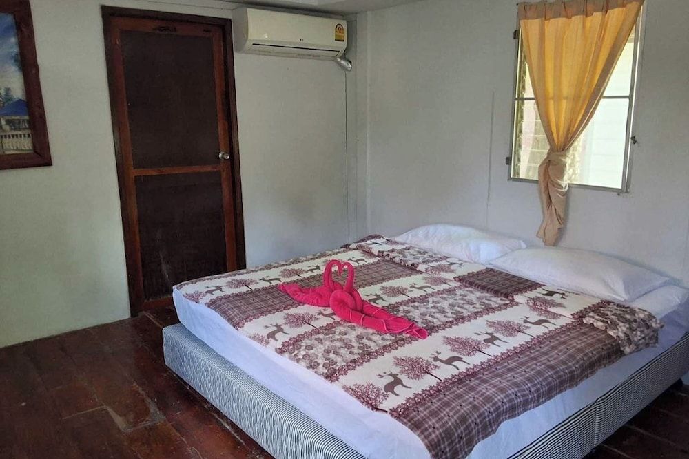 One bedroom chalet (Air-con)