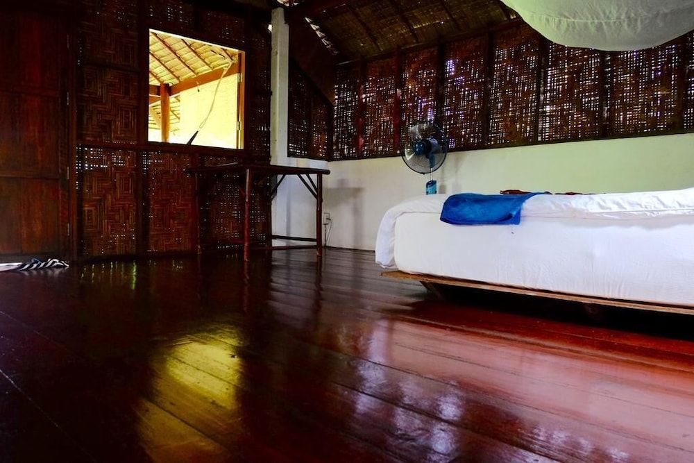 Superior Bungalow with Warm Water