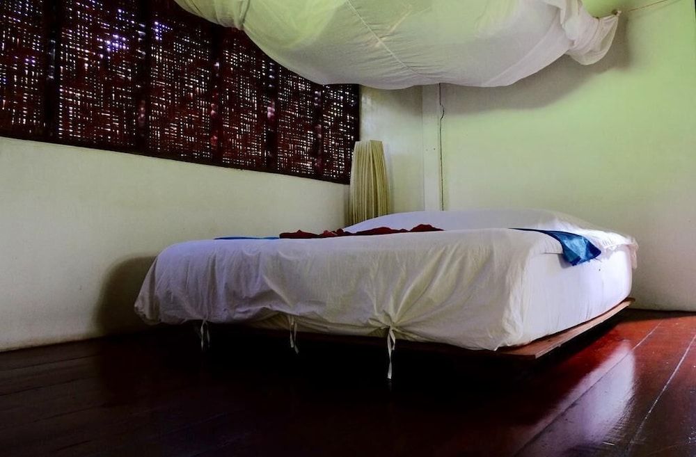 Superior Bungalow with Warm Water