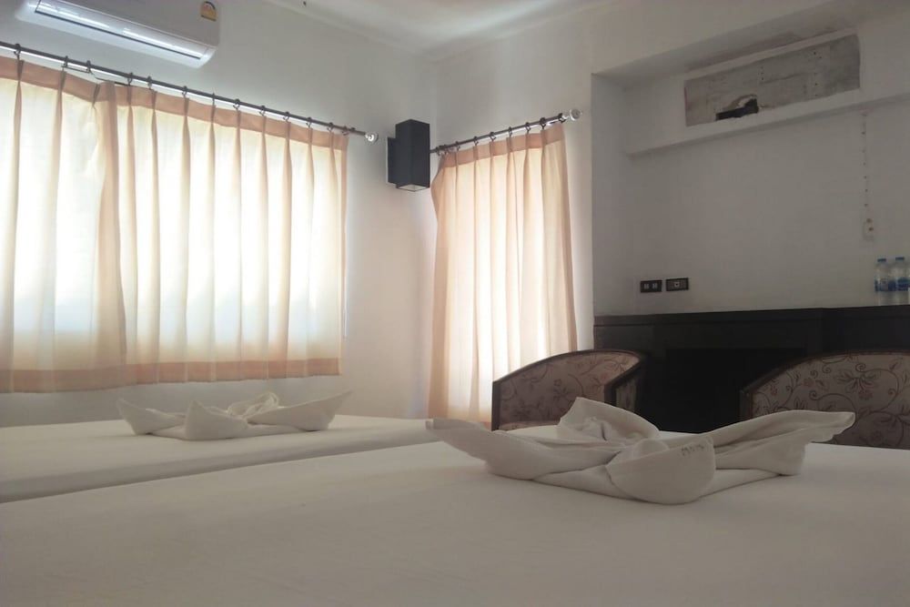 Basic Twin Room