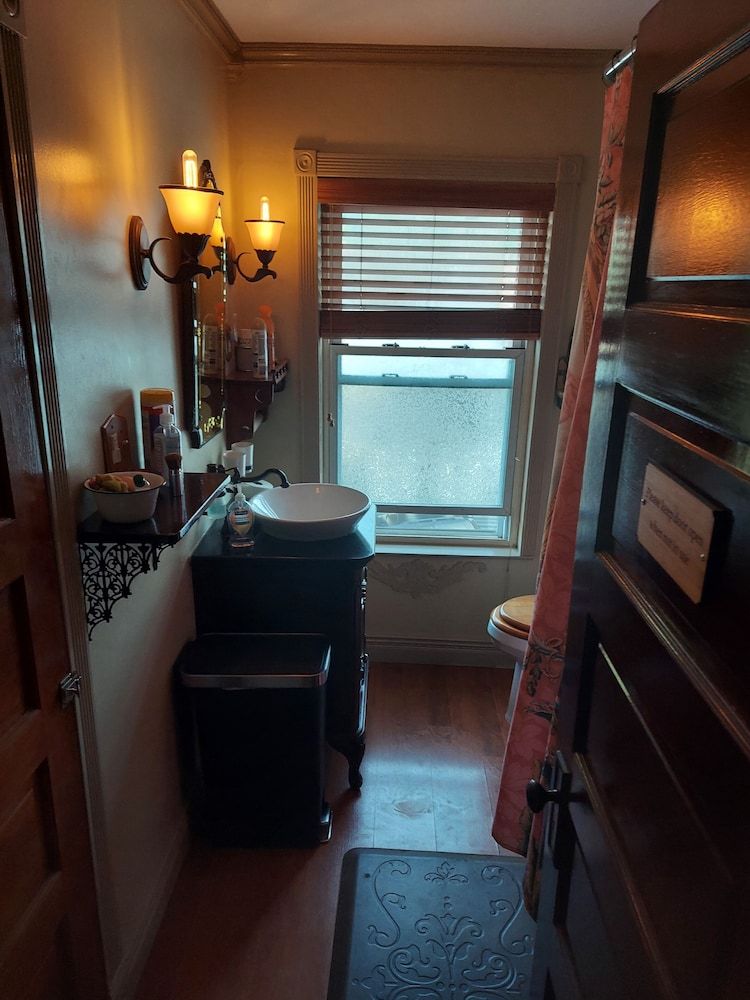 The Old Parsonage B&B Moroccan Room