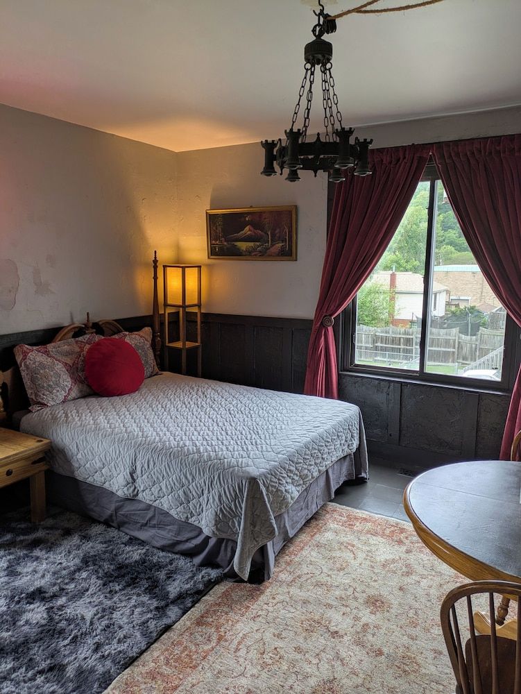 The Old Parsonage B&B Dragon room 2