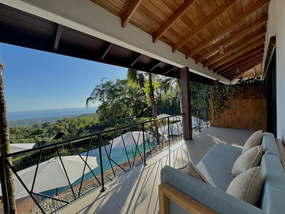 Oxygen Jungle Villas & Spa Standard Studio, 1 Queen Bed, Non Smoking, Ocean View 4